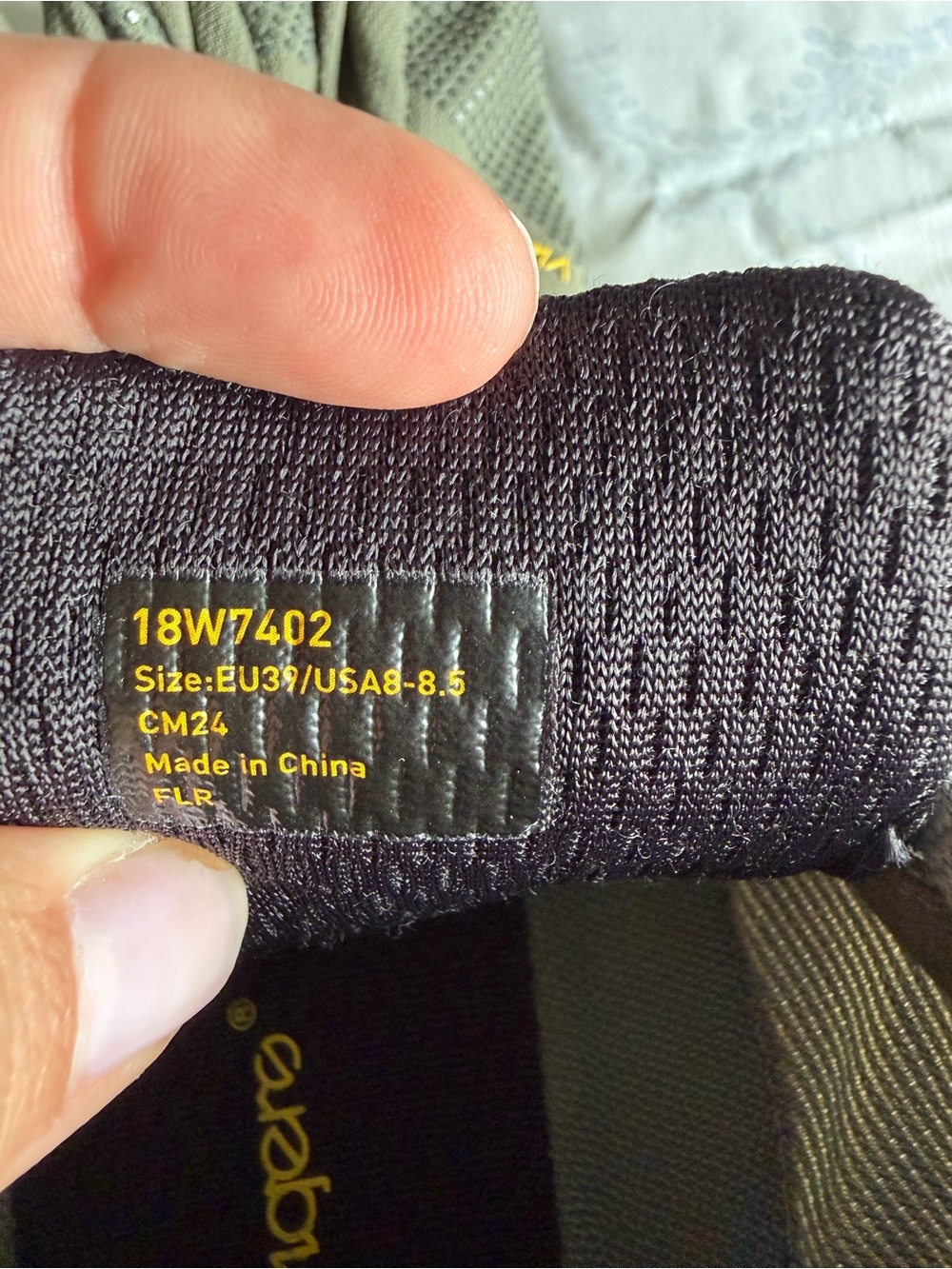 Vibram FiveFingers Toe Shoes - Picture 6 of 8